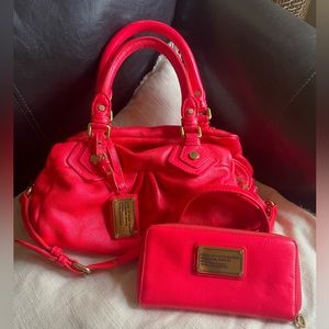 AUTHENTIC Hot coral/pinkish color Marc jacobs bag and wallet.